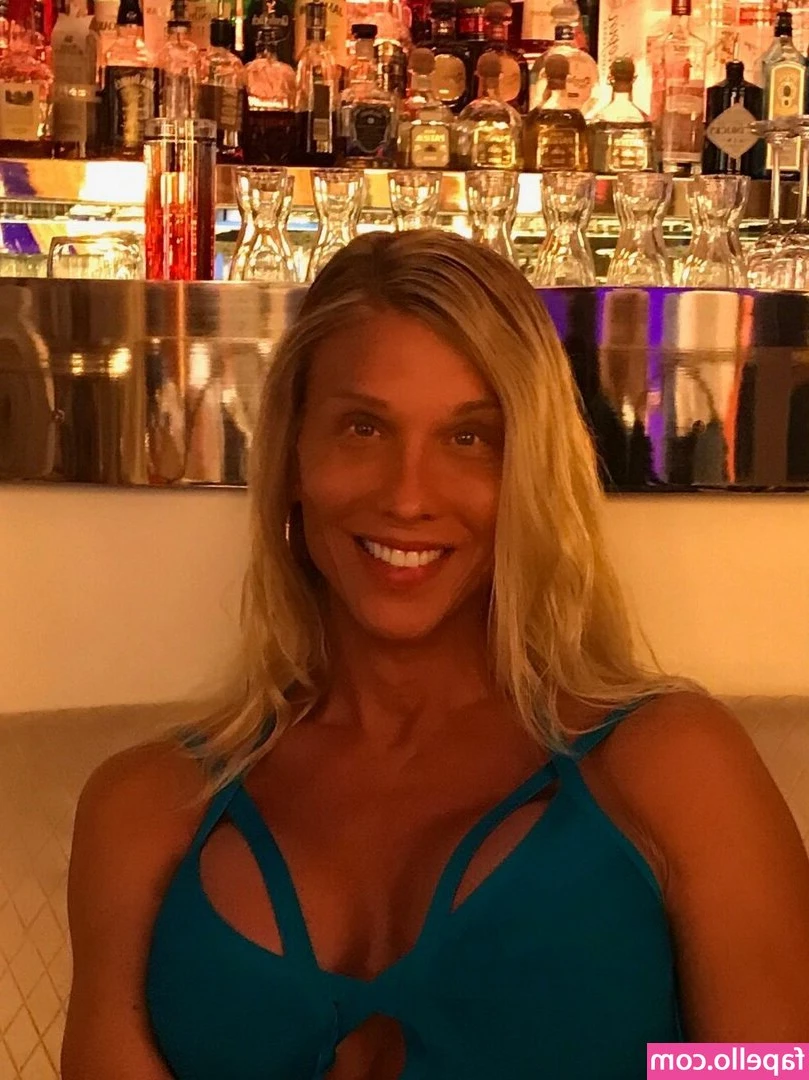 Chris Tina Bruce [ chris-tina-bruce ] - ⚜️ 𝓜𝓡 . 𝓥𝓘𝓟 𝓣𝓔𝓐𝓡𝓢 𝓚𝓘𝓜