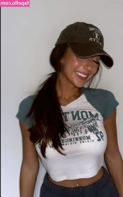 Taylor Alesia [ taylor-alesia ] - I love my milk 🥛💦 https://onlyfans.com/1198944463/lara6683