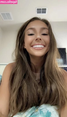 Taylor Alesia [ taylor-alesia ] - Don't be shy to take a bite out of a poisoned apple 🍏🍏 This one