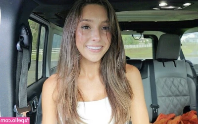 Taylor Alesia [ taylor-alesia ] - Getting wet
