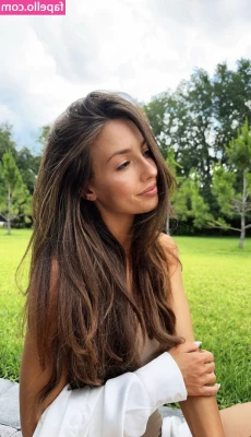 Taylor Alesia [ taylor-alesia ] - Nudes incoming