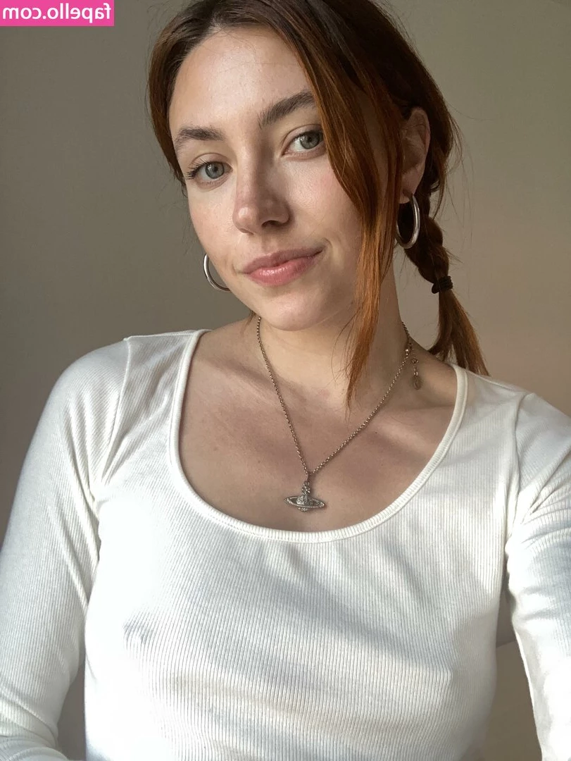 misscelestereed - you too want to come caress my pussy lips with your cock