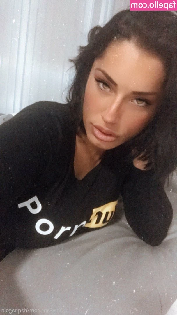 Daqnagold - I love getting pounded from behind like a bitch! Want the full