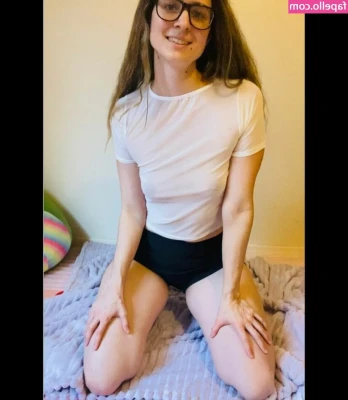 Delilah Sweet [ delilah-sweet ] - Got no sleep last night, so cancelling tonight's show. Sorry