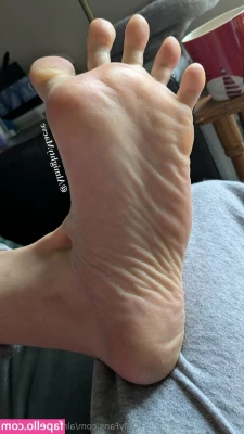 almightymaevex - Hey babes 🙈 feeling cute and playful today. Dm me 💕