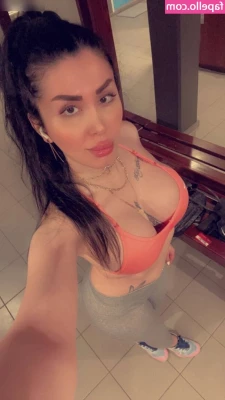 Mira Nouri [ mira-nouri ] - am I on your wishlist this year? 🎄🎁 I have some new stuff