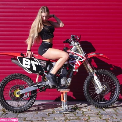 Ronja Fitness 1 [ ronja-fitness-1 ] - Transmitiendo