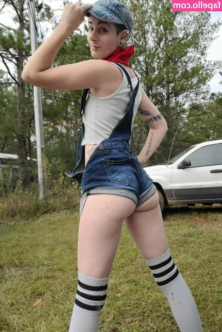 Izzy Bizarre [ izzy-bizarre ] - I'm spoiling you 💖