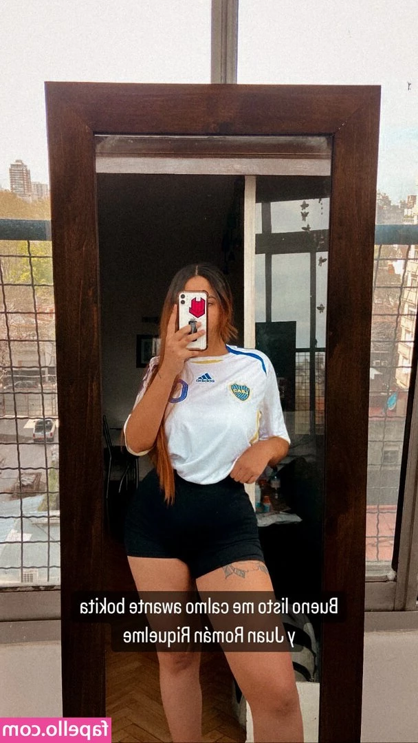 Sofi Fernández [ sofi-fernandez ] - Should I take these off