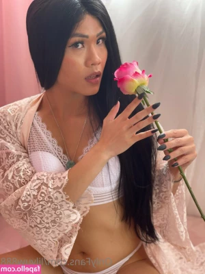 ts_lilyuw88 [ ts-lilyuw88 ] - VIDEOCALL NOW  25