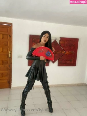 ts_lilyuw88 [ ts-lilyuw88 ] - Baking a thicc cake for you  baby  Tip this post any amount to get a