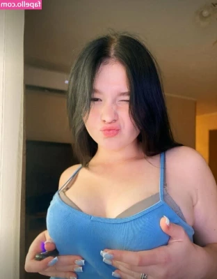 nastya_key [ nastya-key ] - Morning selfie 🤳 you can’t see it but I’m wearing my Red Light
