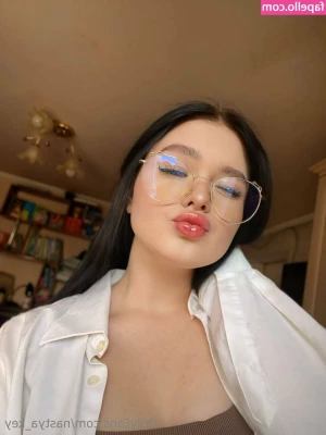 nastya_key [ nastya-key ] - I m the birthday girl daddy