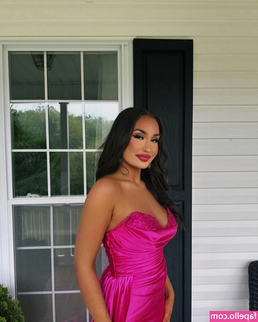 briannakbrown21_ [ briannakbrown21 ] - Are you ready to help me get this day started?