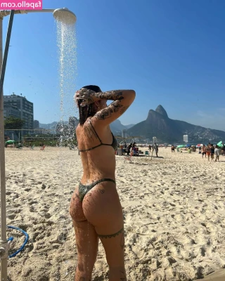 Luiza Maffort [ luiza-maffort ] - The water was just so warm and lovely on my skin, come and make me