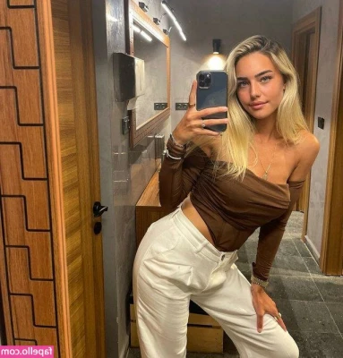 Aycan Yanaç [ aycan-yana ] - Happy humpday baaybeee