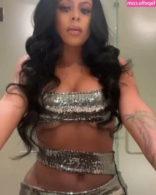 Alexisskyy - Live, laugh, and love like it’s your last day on earth ♥️