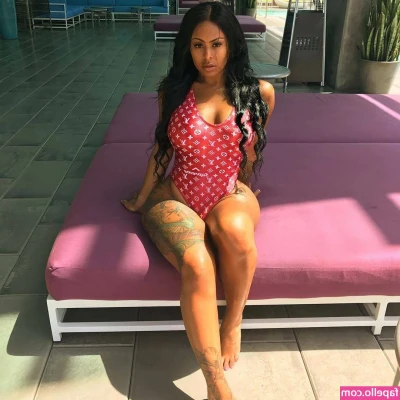 Alexisskyy - Perky tits