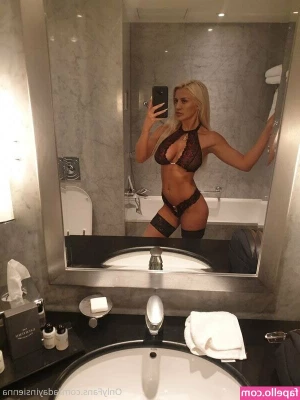 adayinsienna - WHOS READY FOR TWERK THURSDAY 😍
