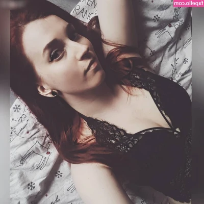 Inzaynia - Watch me make myself cum with my big clear dildo! I get suuuuper