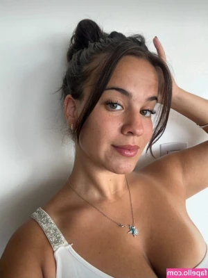 Mary_gracee [ mary-gracee ] - I know you want in