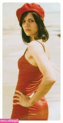 Natasha Khan [ natasha-khan ] - Boobs!