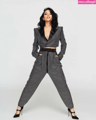 Becky G [ becky-g ] - I wonder if Gem knows that I m a huge internet slut or not  This is