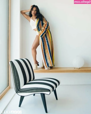 Becky G [ becky-g ] - What would you worship first?