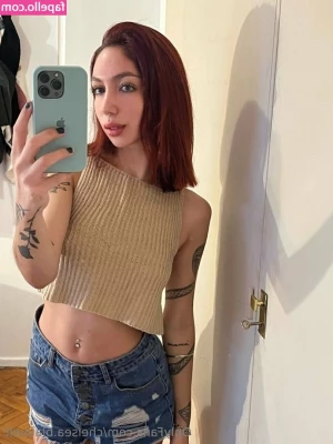 Chelsea Blauvelt [ chelsea-blauvelt ] - Hand over your money sock boy