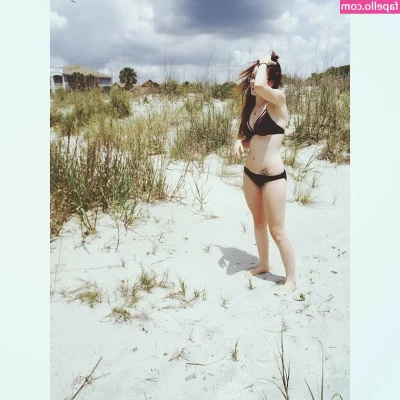 Fiona Cauley [ fiona-cauley ] - Sunday Cumday  From my video  It s Bigger on the Inside