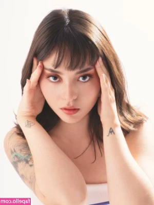 jennblue__ [ jennblue ] - Vi piace il mio vestitino? Molto scollato e molto corto😜