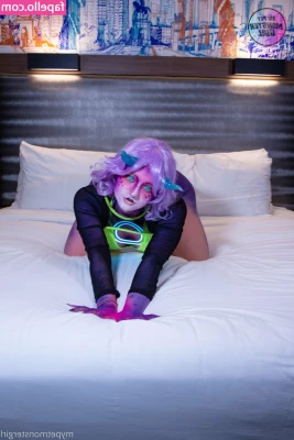 mypetmonstergirl - Oggi mi tolgo le mutande a pochissimo se mi scrivete su telegram..