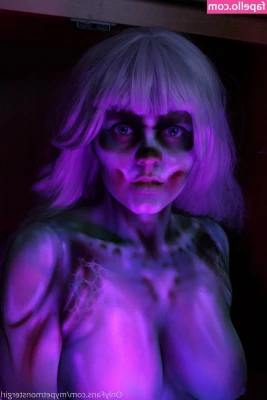 mypetmonstergirl - Having so much fun here 🤤