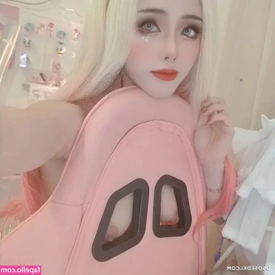 titicosplay - i’m making a porno with a man tomorrow who is SIX FOOT EIGHT