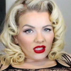 Thepleganpinup