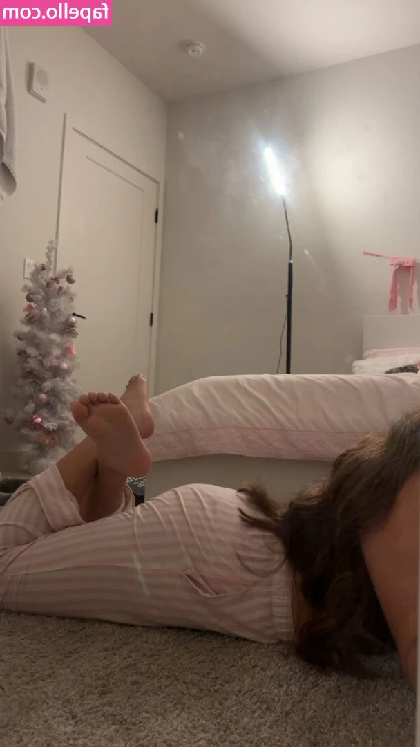 SpoileddSerenaa - Who wants a dick rating? 😍
