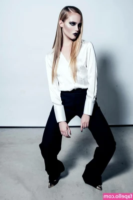 Alexandra Smith [ alexandra-smith ] - #bouncybouncy