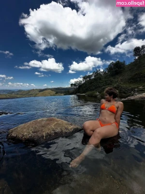 Barbara Reis [ barbara-reis ] - Ohh, baby! I've got a special treat for you! 😋 I've got a stash of