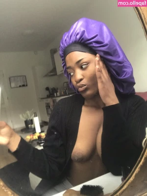 Mellaa Baby [ mellaa-baby ] - Tie me up and edge me, I can take it.
