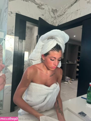 thebabyt - Who wants to spend their Valentines night with me on vcall