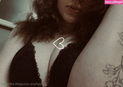 goth.kitty999 [ goth-kitty999 ] - Pussy tight thoughhhhh