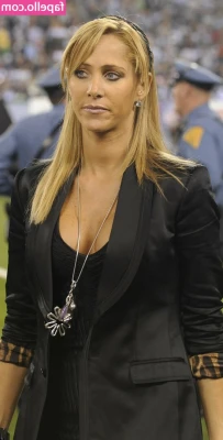 Ines Sainz [ ines-sainz ] - Caserito, viejito y bonito 👅