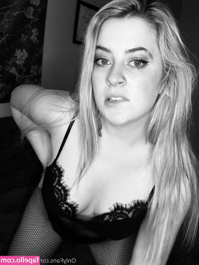 jessiemeeks - I am confused this lingerie making me sexy or I am making this