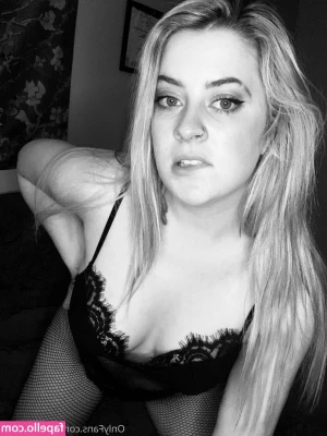 jessiemeeks - I am confused this lingerie making me sexy or I am making this