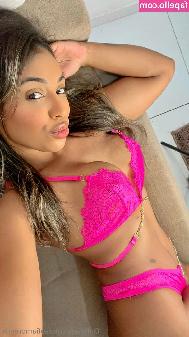 sofiamorenox - Covered in bite marks