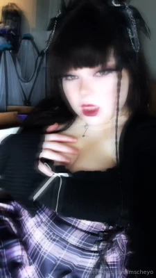 kuddlebunni - your girl has Covid    May take a bit longer to get to DMs  I
