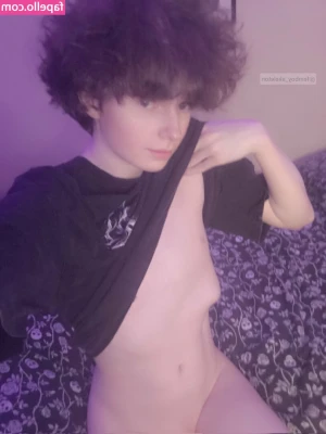 femboy_skeleton [ femboy-skeleton ] - your fave kinky slut is here to cheer you up