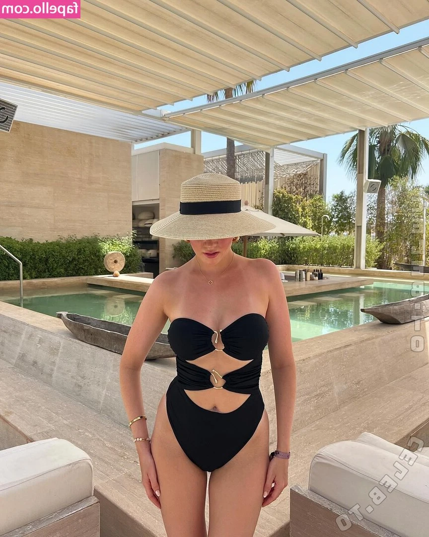 Nadine Kirsch [ nadine-kirsch ] - 😎 Here's a short clip that was way too hot to not post!