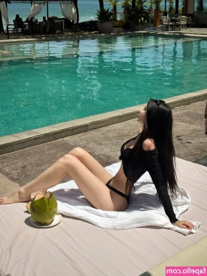 melia.cstn [ melia-cstn ] - Let's enjoy together, talk to me in DM 🥵😈