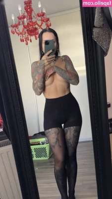 Bella Isadora [ bella-isadora-1 ] - Waking up mood